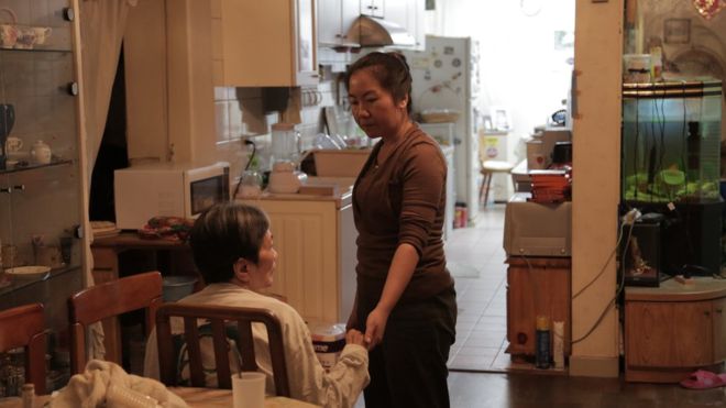 《助守在異鄉》：揭開台灣家庭印尼傭工的真實生活