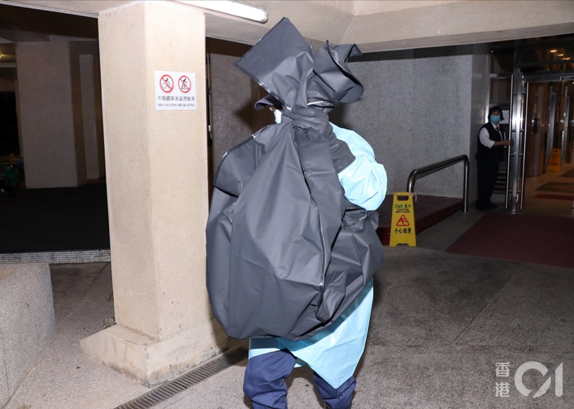 筲箕灣初生男嬰夭折　連臍帶嬰屍放廚房　重案組拘24歲外傭
