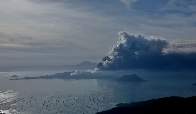 Taal Volcano eruption: Philippine nationals in Hong Kong worry about relatives’ safety as flights between city and Manila cancelled